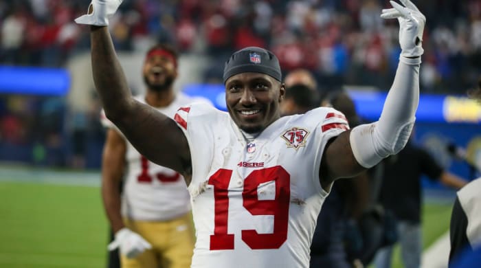 INGLEWOOD, CA - JANUARY 09: San Francisco 49ers wide receiver Deebo Samuel 19 celebrates during an NFL, American Football Herren, USA game between the San Francisco 49ers and the Los Angeles Rams on January 9, 2022, at SoFi Stadium in Inglewood, CA. (Photo by Jevone Moore/Icon Sportswire)